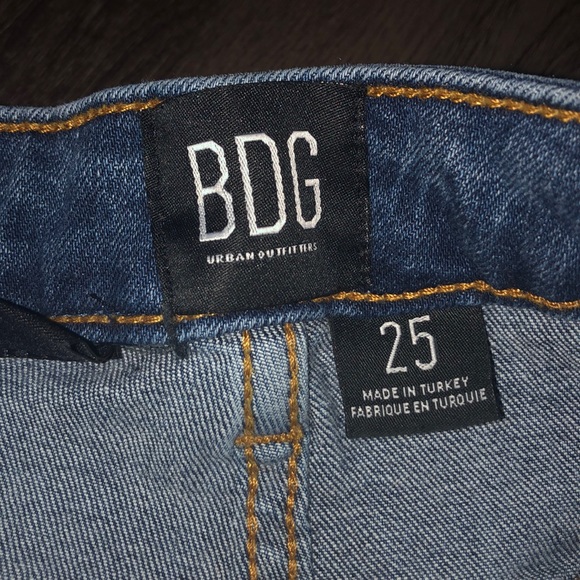 URBAN OUTFITTERS dark partially ripped jeans - Picture 4 of 4